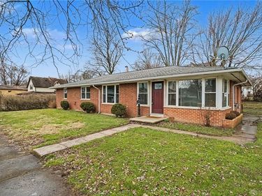 21 S Limestone Street, Jamestown Vlg, OH 45335