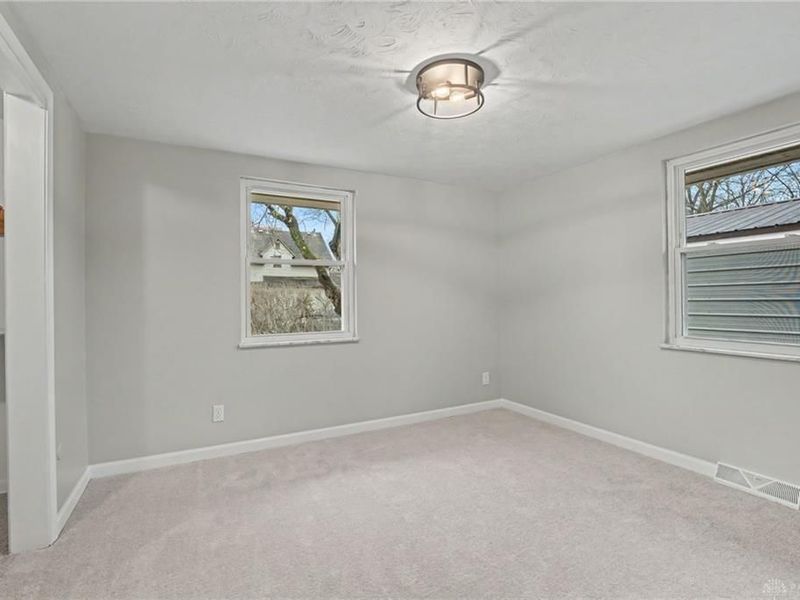 21 S Limestone Street, Jamestown, OH 45335 Photo 20