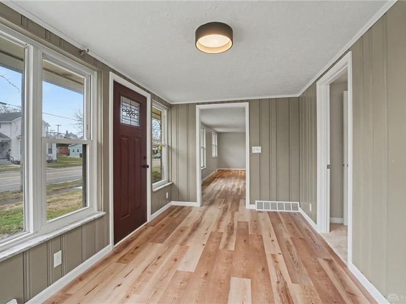 21 S Limestone Street, Jamestown, OH 45335 Photo 3