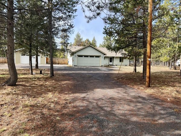 52495 Lost Ponderosa Road, La Pine, OR 97739