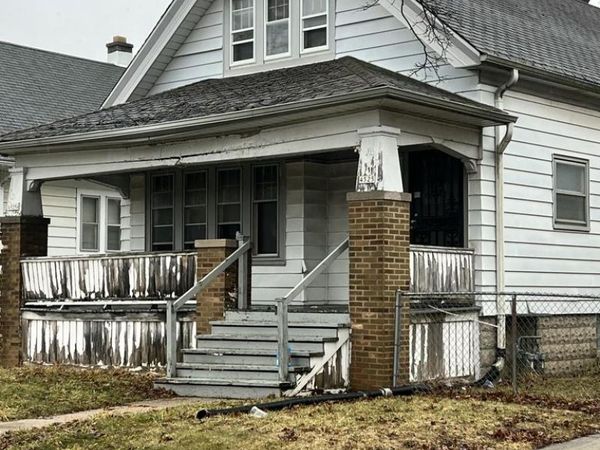 4525 N 28th STREET, Milwaukee, WI 53209