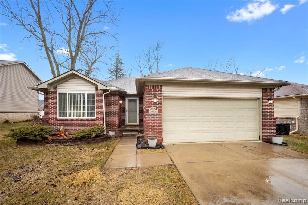 29054 Currier Avenue, Westland, MI 48186 Main Photo
