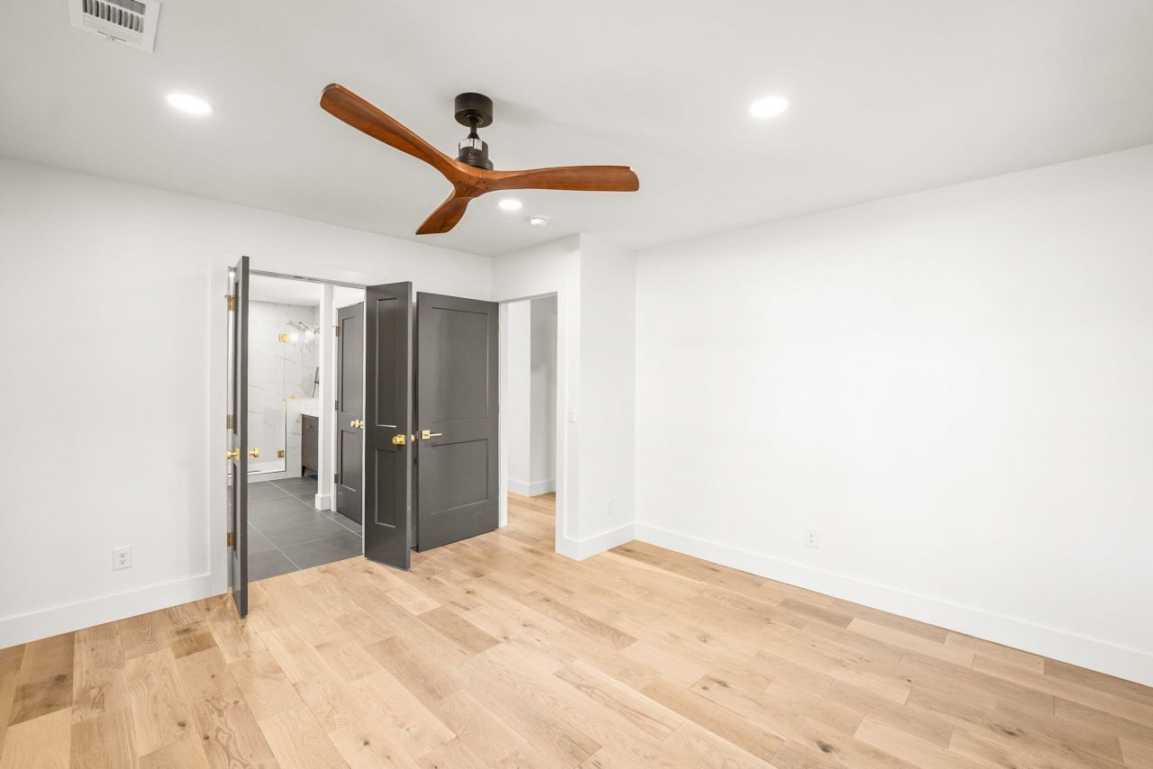 2608 Boyer Street Photo 13