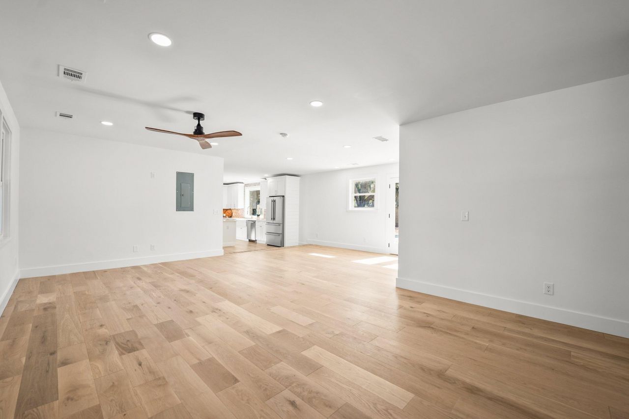 2608 Boyer Street Photo 6