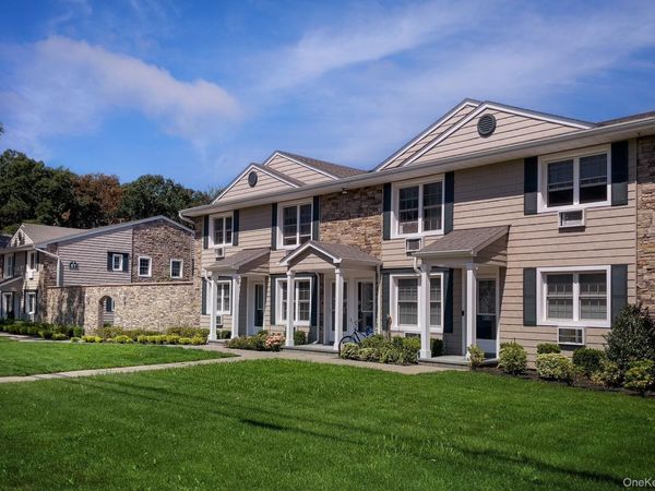 49 Island Boulevard , Unit 49B, Bohemia, NY 11716