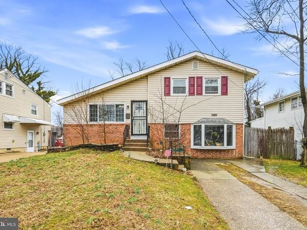 6034 LEXINGTON AVENUE, PENNSAUKEN, NJ 08109