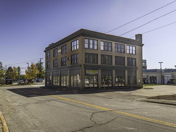 9 May Street , Bangor, ME 04401