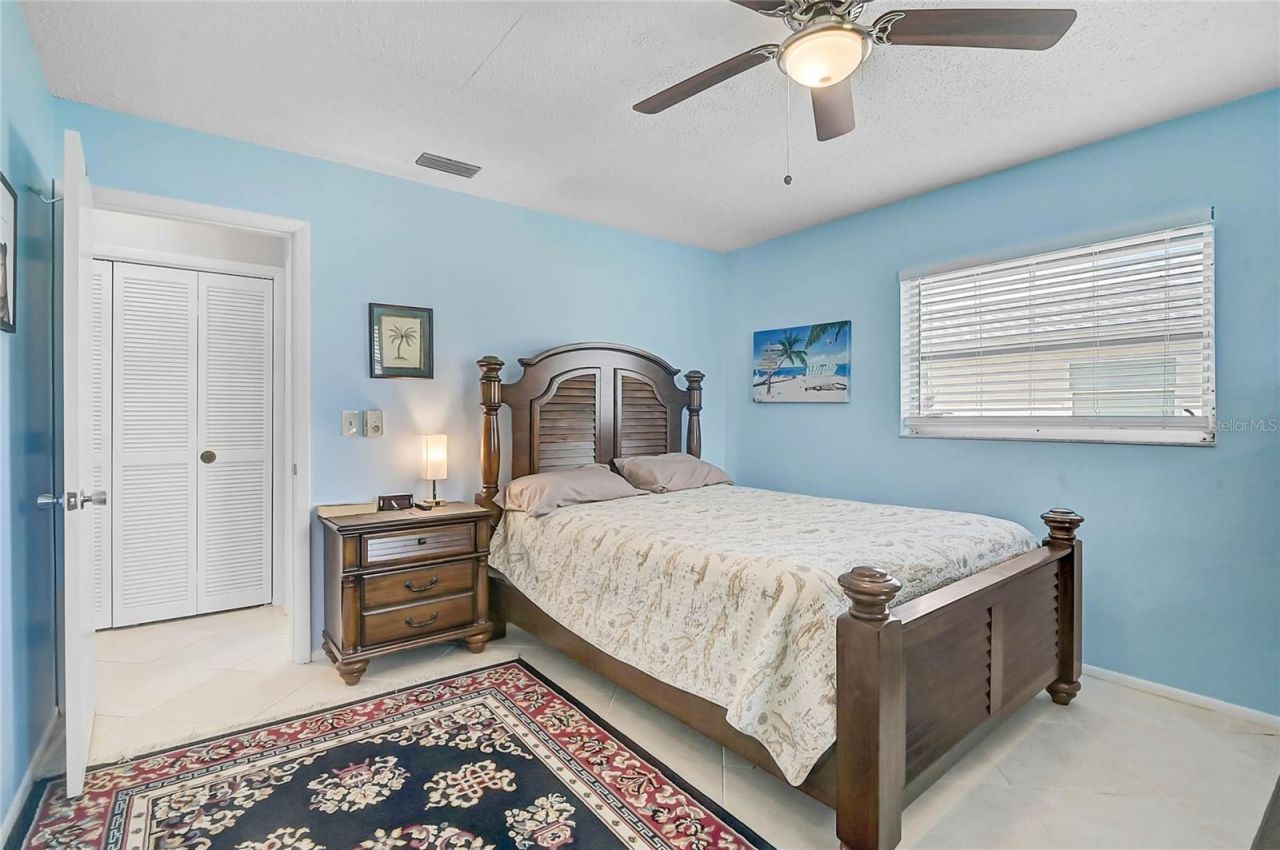 7128 W Country Club Drive N, Sarasota, FL 34243 Photo