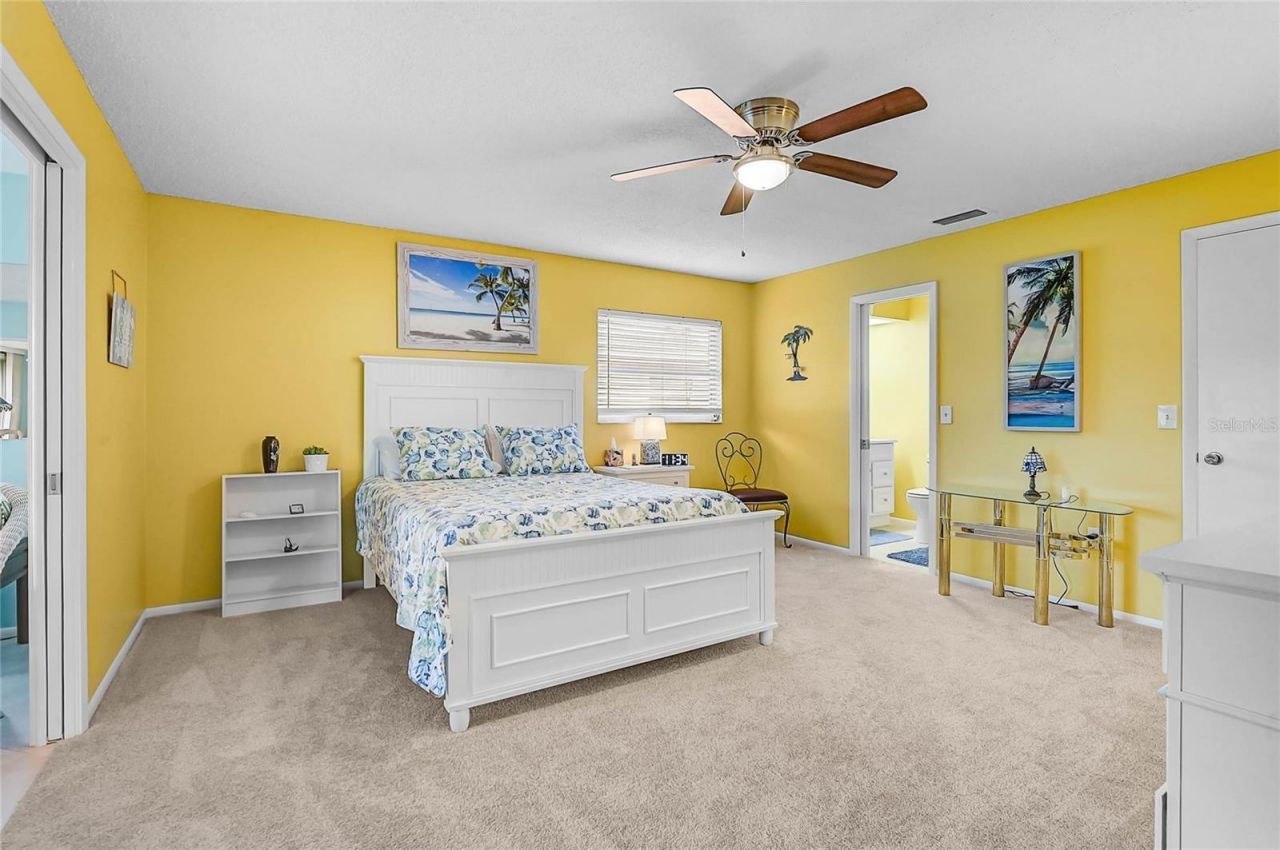 7128 W Country Club Drive N, Sarasota, FL 34243 Photo