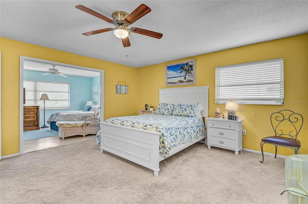 7128 W Country Club Drive N, Sarasota, FL 34243 Photo