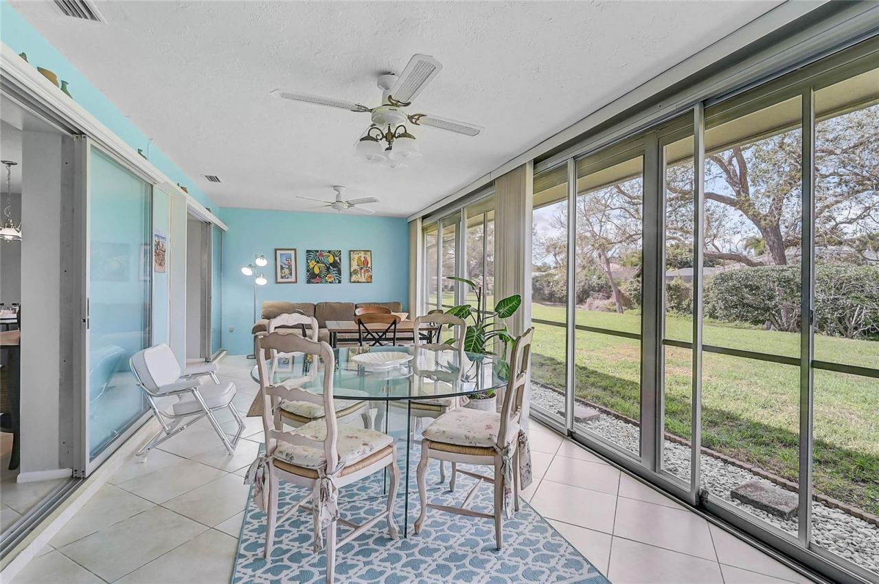 7128 W Country Club Drive N, Sarasota, FL 34243 Photo