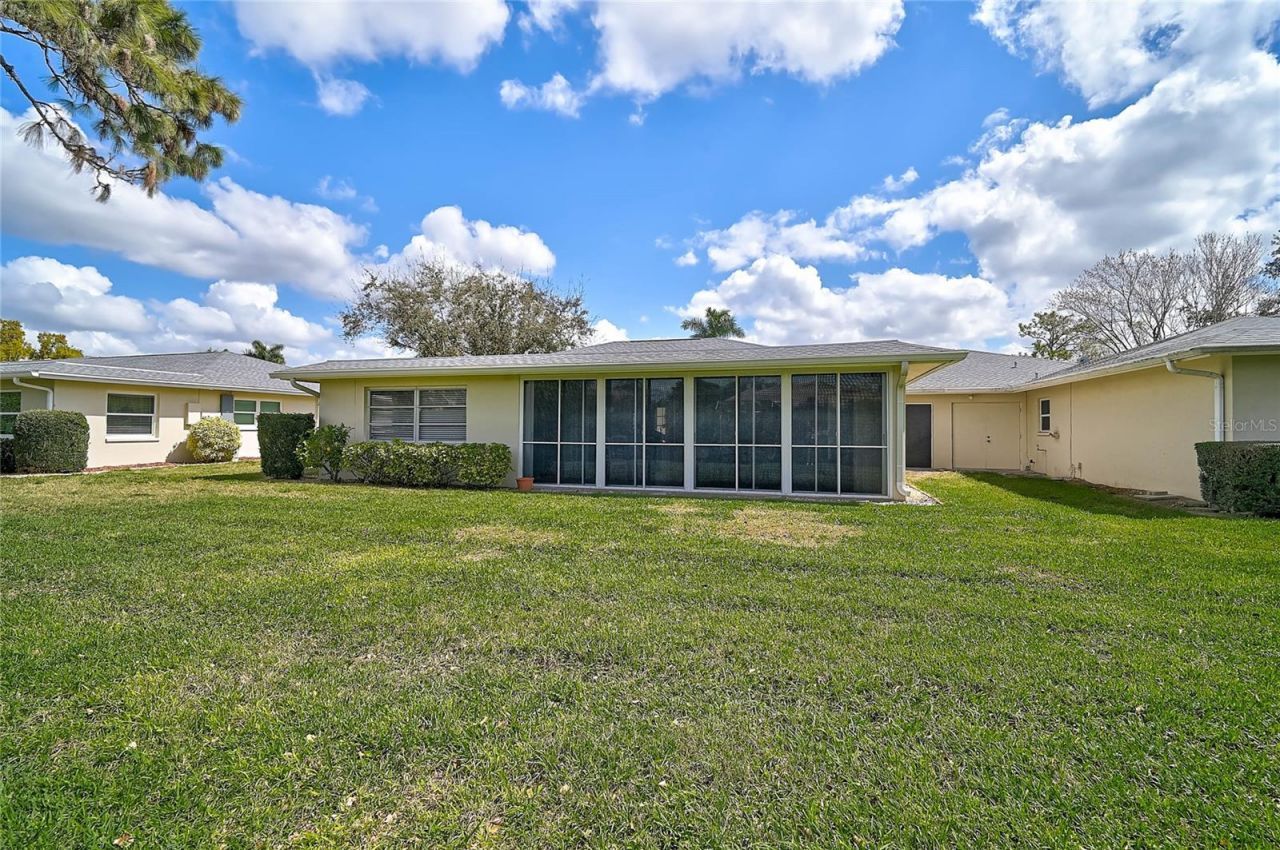 7128 W Country Club Drive N, Sarasota, FL 34243 Photo
