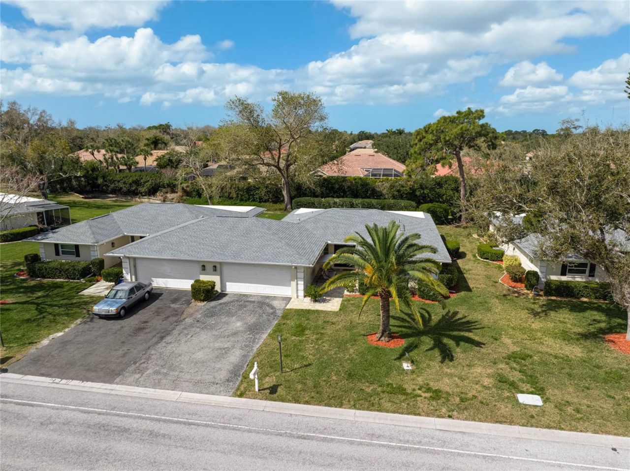 7128 W Country Club Drive N, Sarasota, FL 34243 Photo