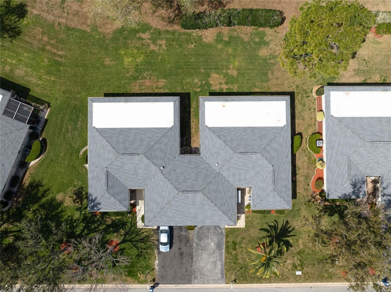 7128 W Country Club Drive N, Sarasota, FL 34243 Photo