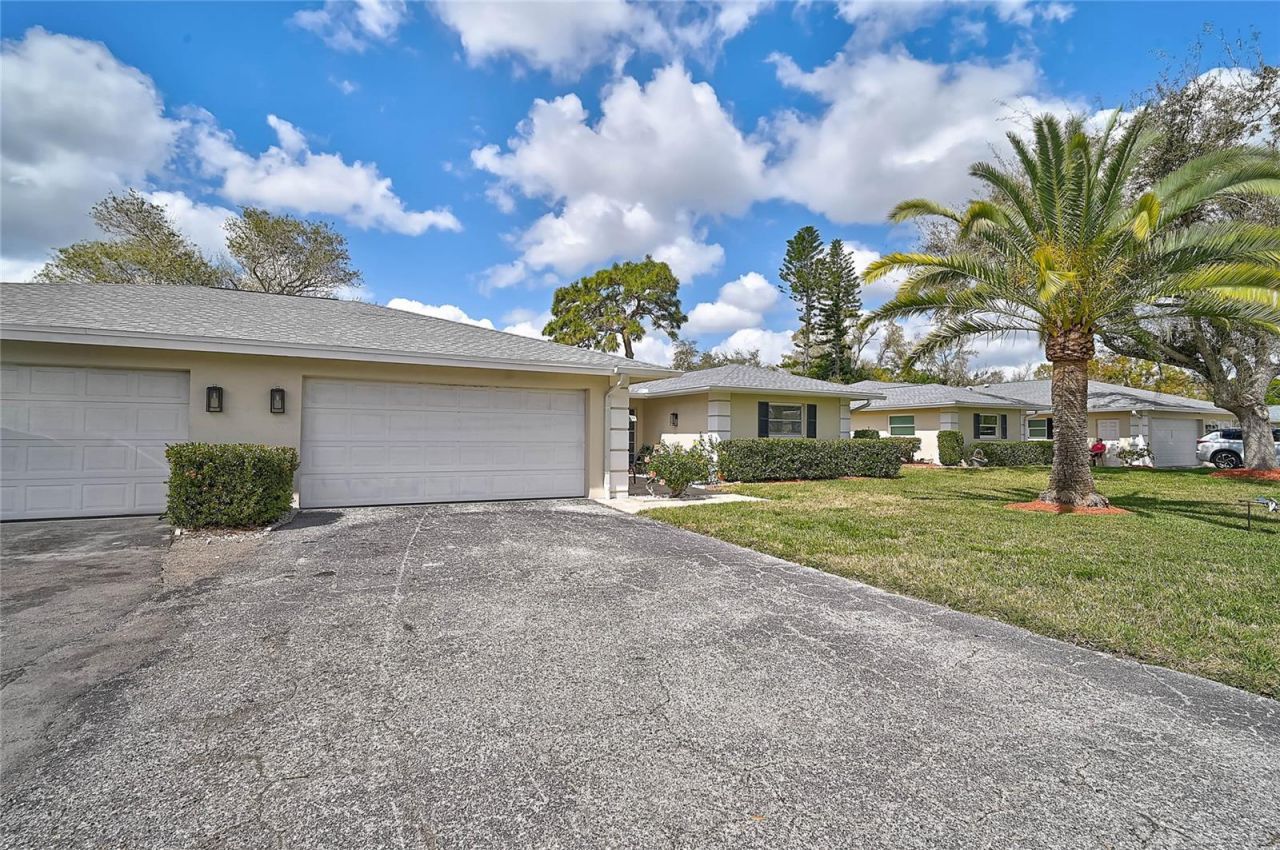 7128 W Country Club Drive N, Sarasota, FL 34243 Photo
