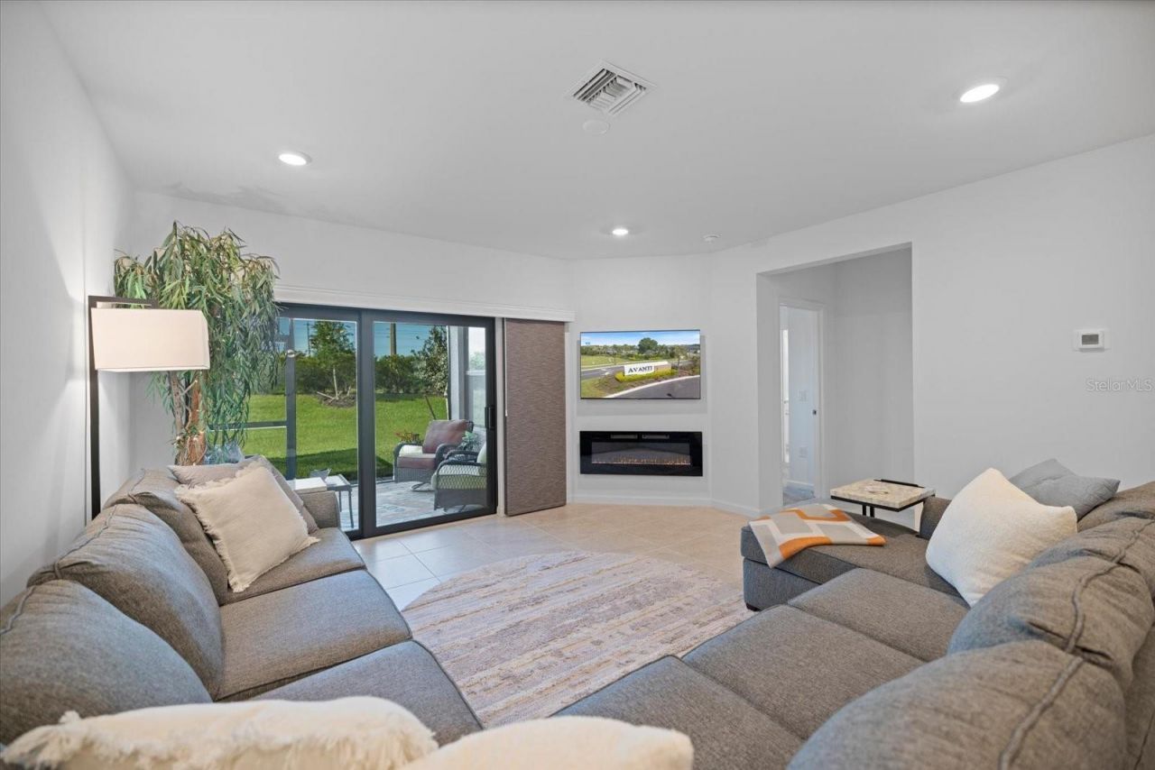 6511 Silverstar Drive, Sarasota, FL 34240 Photo