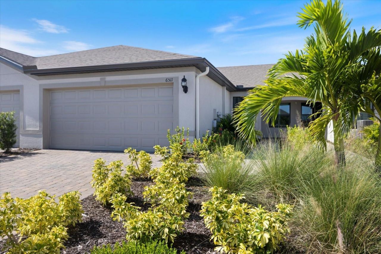 6511 Silverstar Drive, Sarasota, FL 34240 Photo
