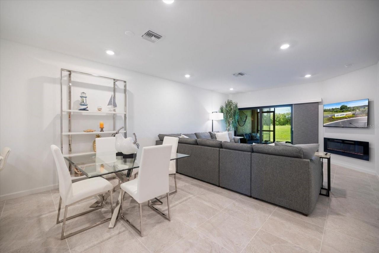 6511 Silverstar Drive, Sarasota, FL 34240 Photo