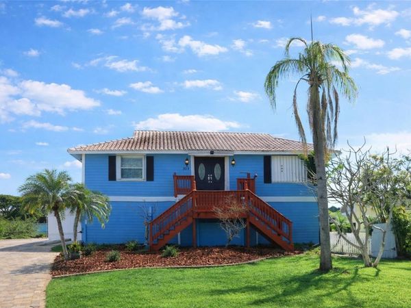 303 LAGOON DRIVE , PALM HARBOR, FL 34683