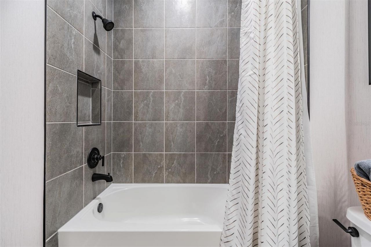 9206 Isabella Circle, Parrish, FL 34219 Photo