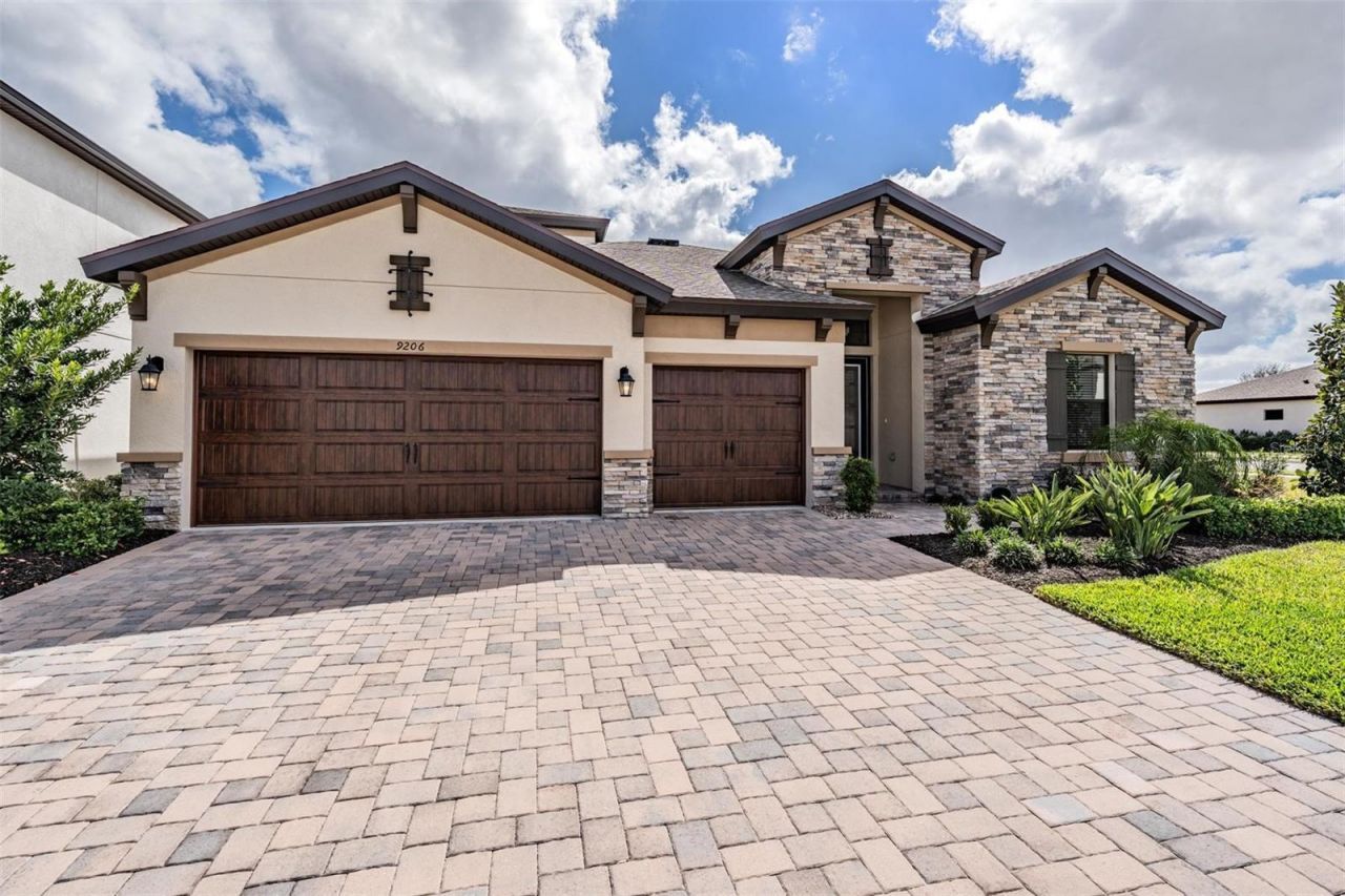 9206 Isabella Circle, Parrish, FL 34219 Photo