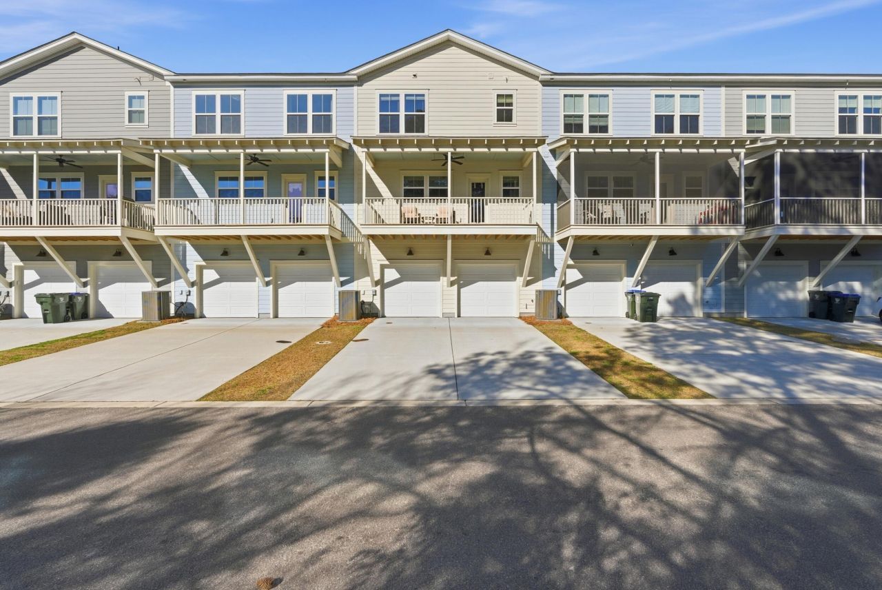 639 N Laurel Street Photo 28