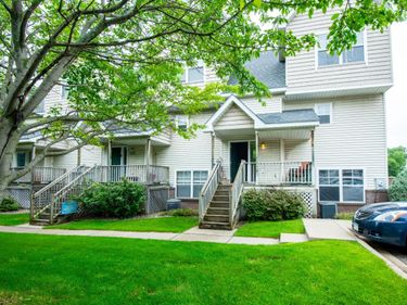 5724 4th Street NE, Fridley, MN 55432