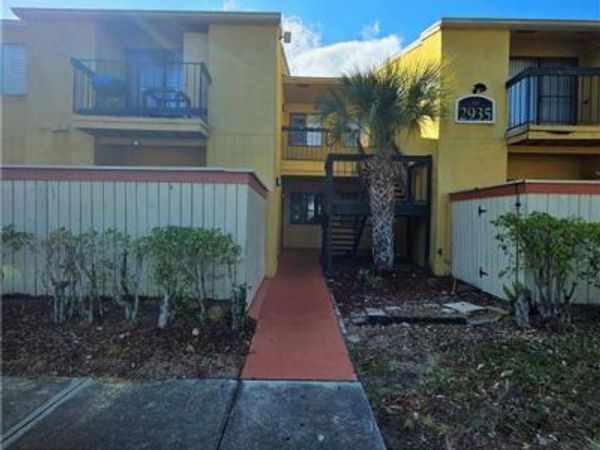 2935 Winkler AVE, Unit 1107, FORT MYERS, FL 33916