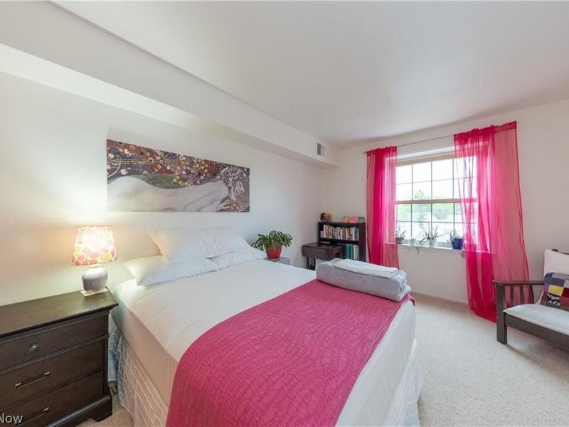 13710 Shaker Boulevard, Unit 405, Cleveland, OH 44120 Photo 19