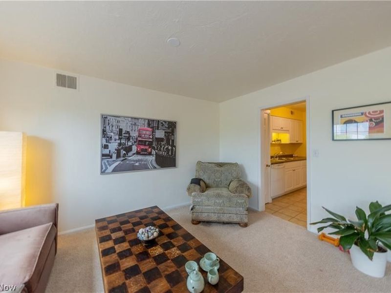 13710 Shaker Boulevard, Unit 405, Cleveland, OH 44120 Photo 7