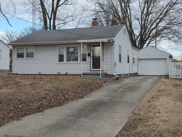 610 Cherry Street, Pana, IL 62557