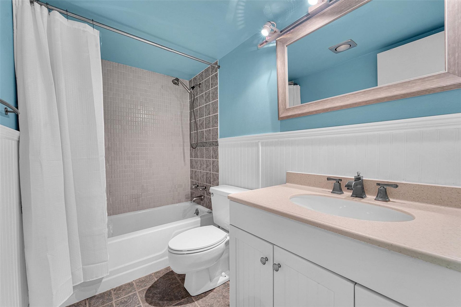 777 S Federal Highway, Unit F206, Pompano Beach, FL 33062 Photo