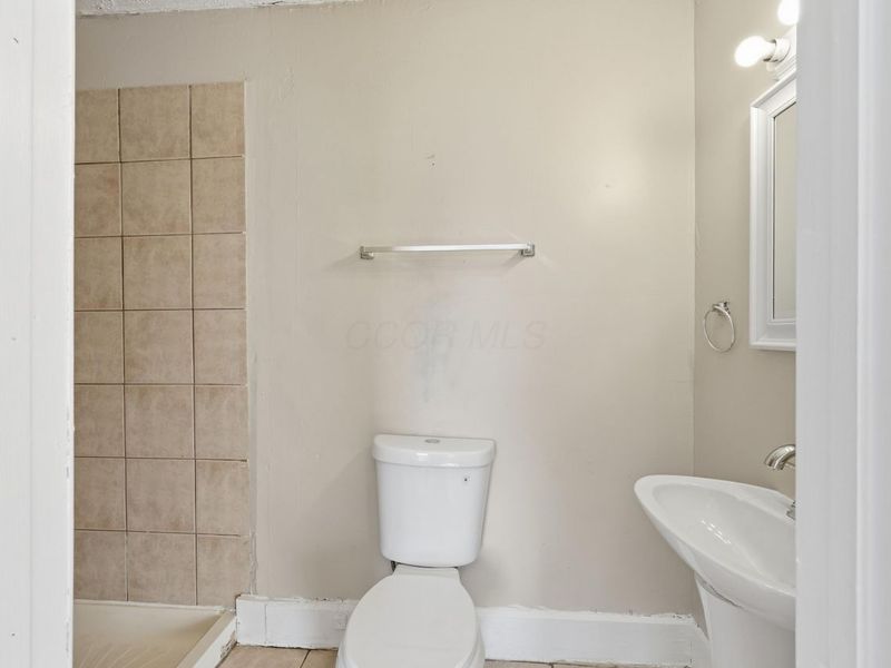 1452 Summit Street , Columbus, OH 43201 Photo 12