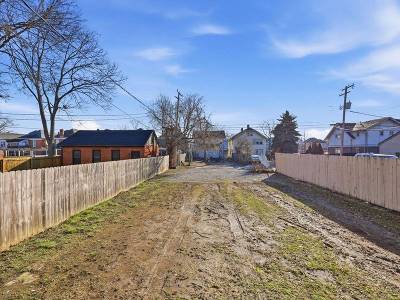 1452 Summit Street , Columbus, OH 43201 Photo 27