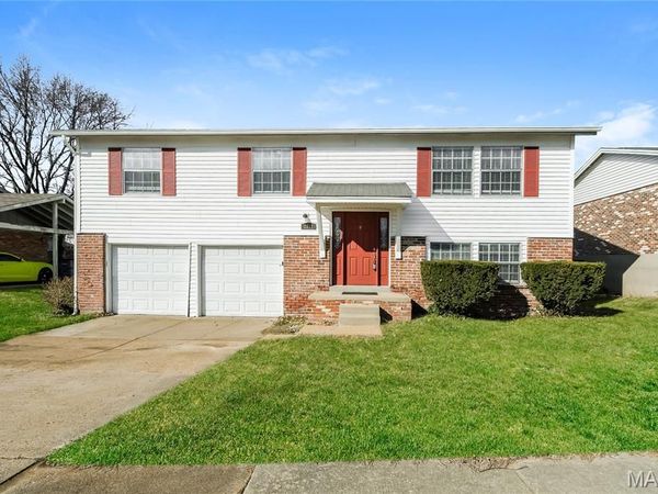 2519 Millvalley Drive , Florissant, MO 63031