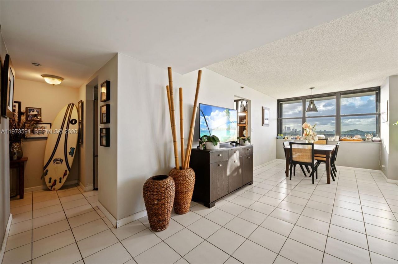 2555 Collins Ave, Unit 1002, Miami Beach, FL 33140 Photo