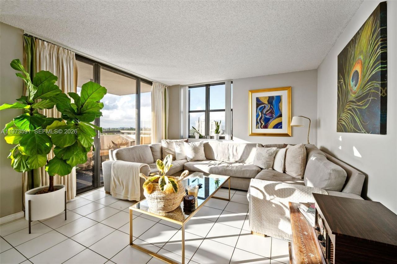2555 Collins Ave, Unit 1002, Miami Beach, FL 33140 Photo