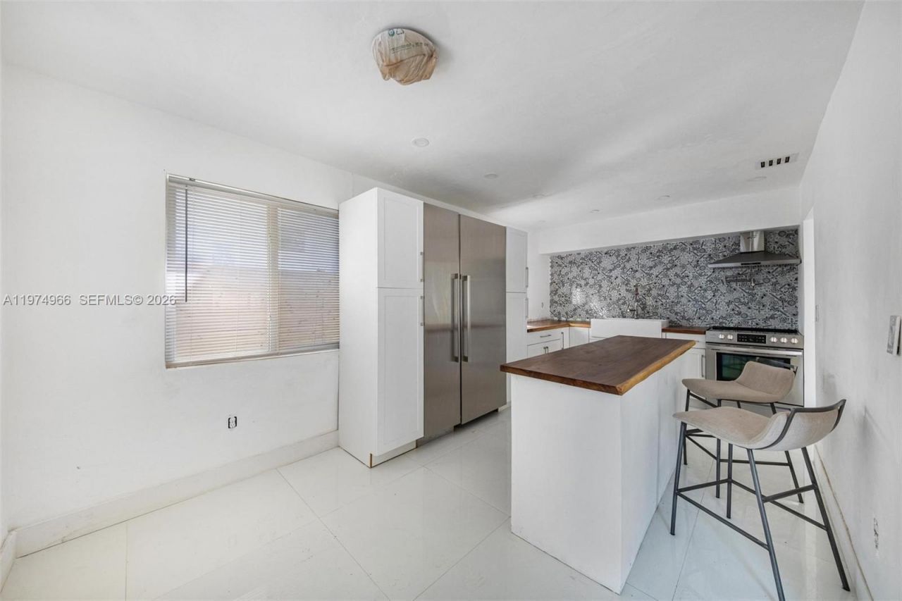 276 NW 40th St , Miami, FL 33127 Photo