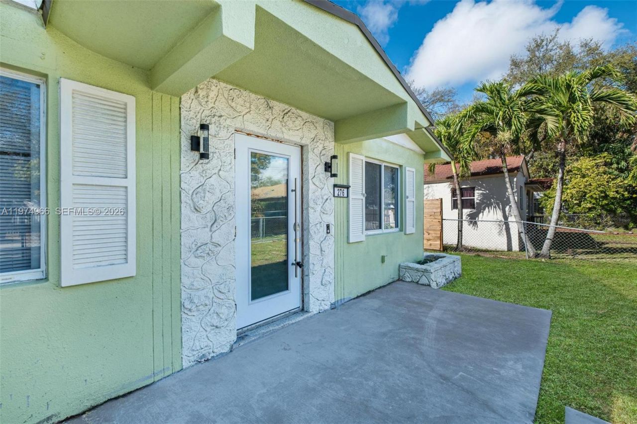 276 NW 40th St , Miami, FL 33127 Photo