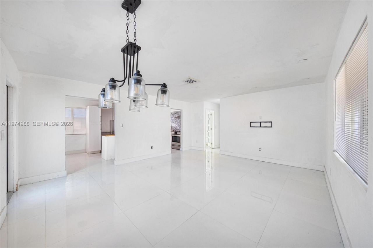 276 NW 40th St , Miami, FL 33127 Photo