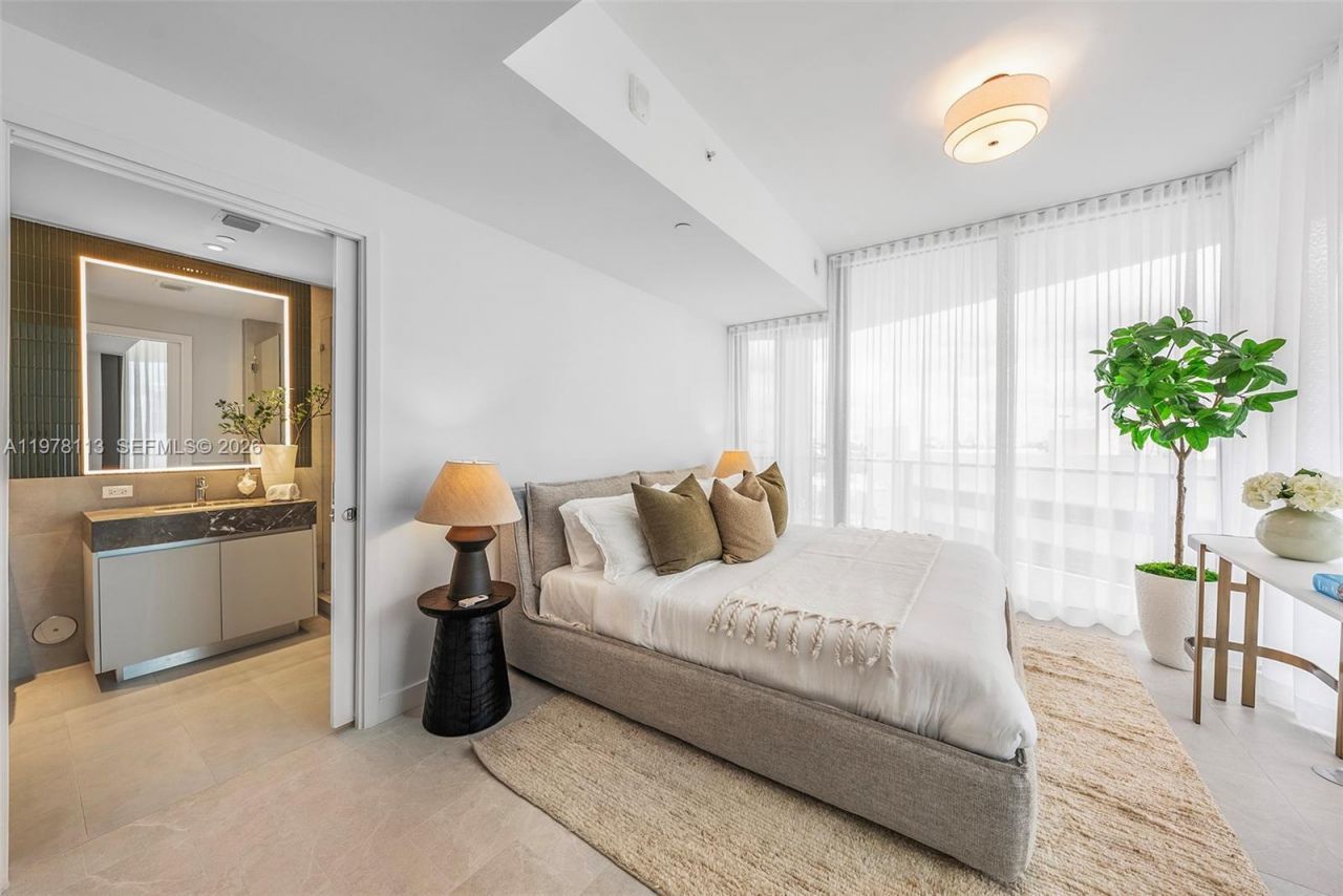 500 Alton , Unit 901, Miami Beach, FL 33139 Photo