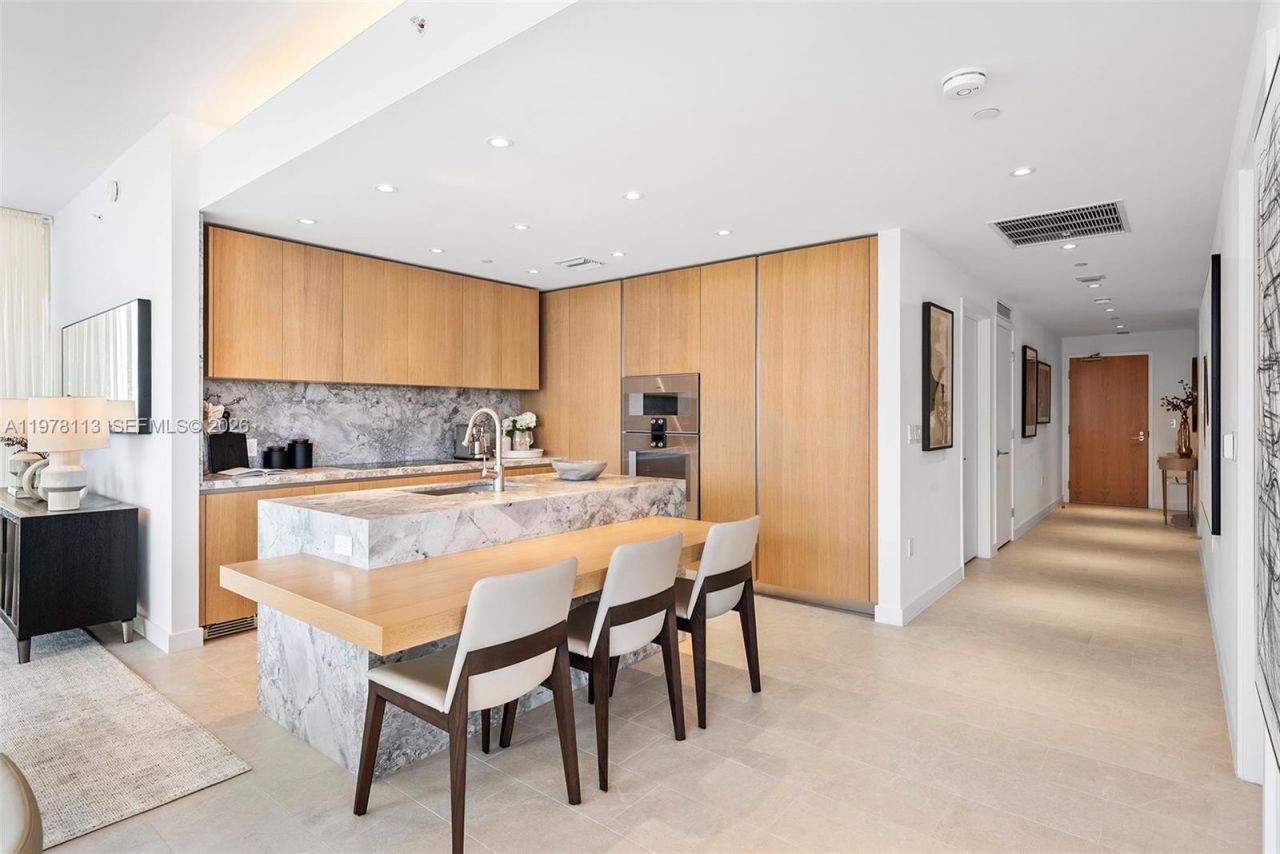 500 Alton , Unit 901, Miami Beach, FL 33139 Photo