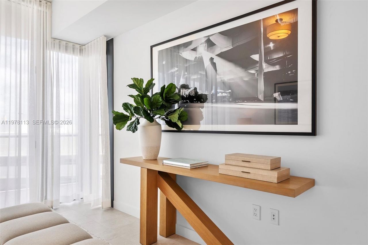 500 Alton , Unit 901, Miami Beach, FL 33139 Photo