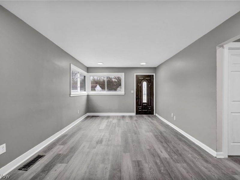 109 Forest Drive, Bedford, OH 44146 Photo 10