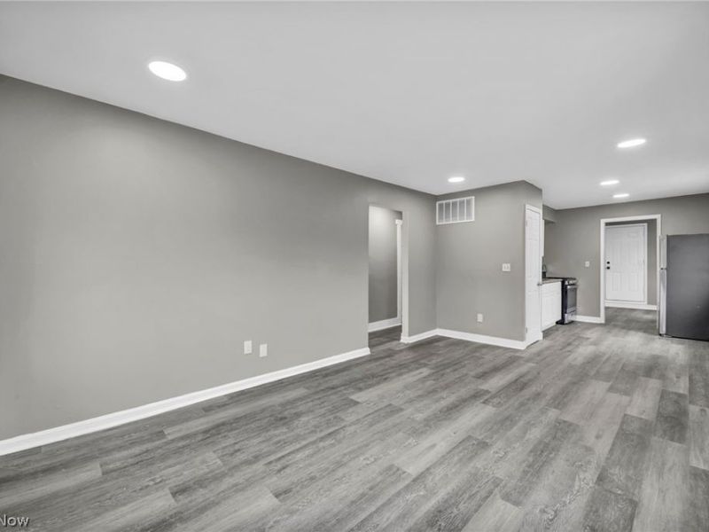 109 Forest Drive, Bedford, OH 44146 Photo 8