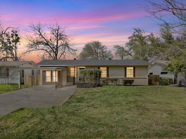 1402 Kent ST, Taylor, TX 76574