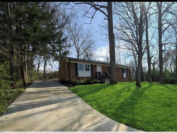 2010 Sharonbrook Drive, Greensboro, NC 27405