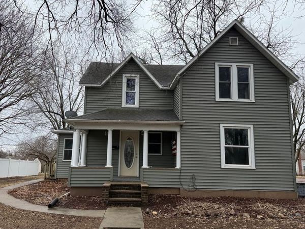 590 Franklin Street W, Wells, MN 56097