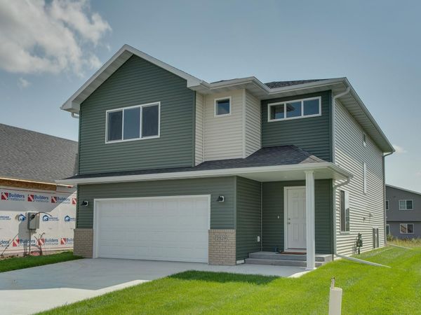 2529 36th Avenue S, Moorhead, MN 56560