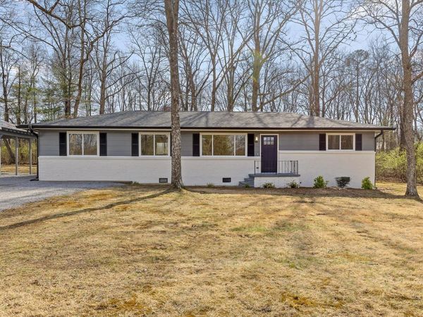 3911 Umbarger Lane, Signal Mountain, TN 37377